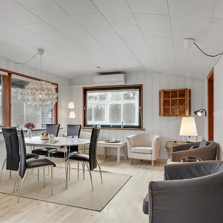 Herly - 50m From The Sea By Interhome Hals